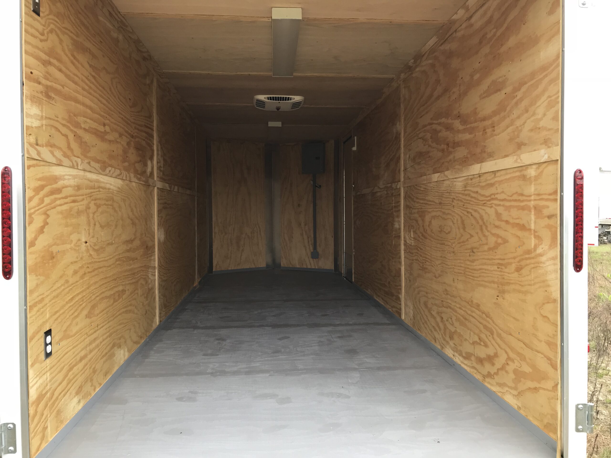 7x20 Tandem Axle - Insulated Floors, Walls, Roof, A/C Unit - 5200# Axles - Image 4