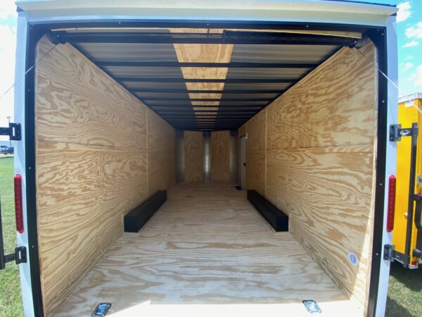 8.5×18 Tandem Axle Trailer – 5200# Axles – 4500# Ramp – D-Ring Tie Downs - Image 4