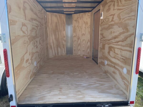6x10 Single Axle White - Ramp Door - Side Door - Image 5