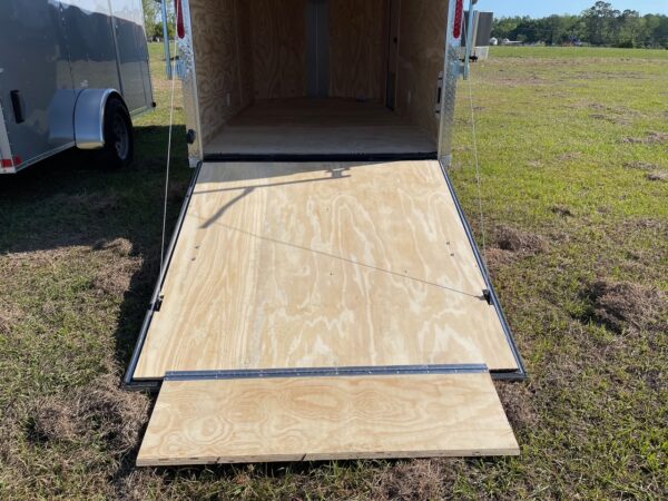 6×12 Single Axle by Cargo Craft Inc. – Ramp Door – 32” Bar Lock Side Door With RV Lock – Poly Core - Image 4