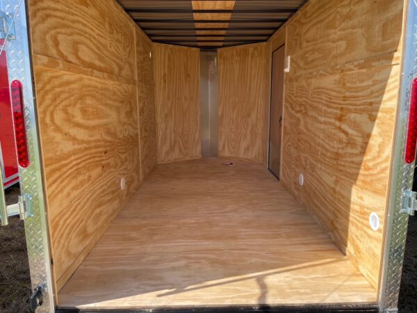 6×12 Single Axle by Cargo Craft Inc. – Ramp Door – 32” Bar Lock Side Door With RV Lock – White Poly Core - Image 5