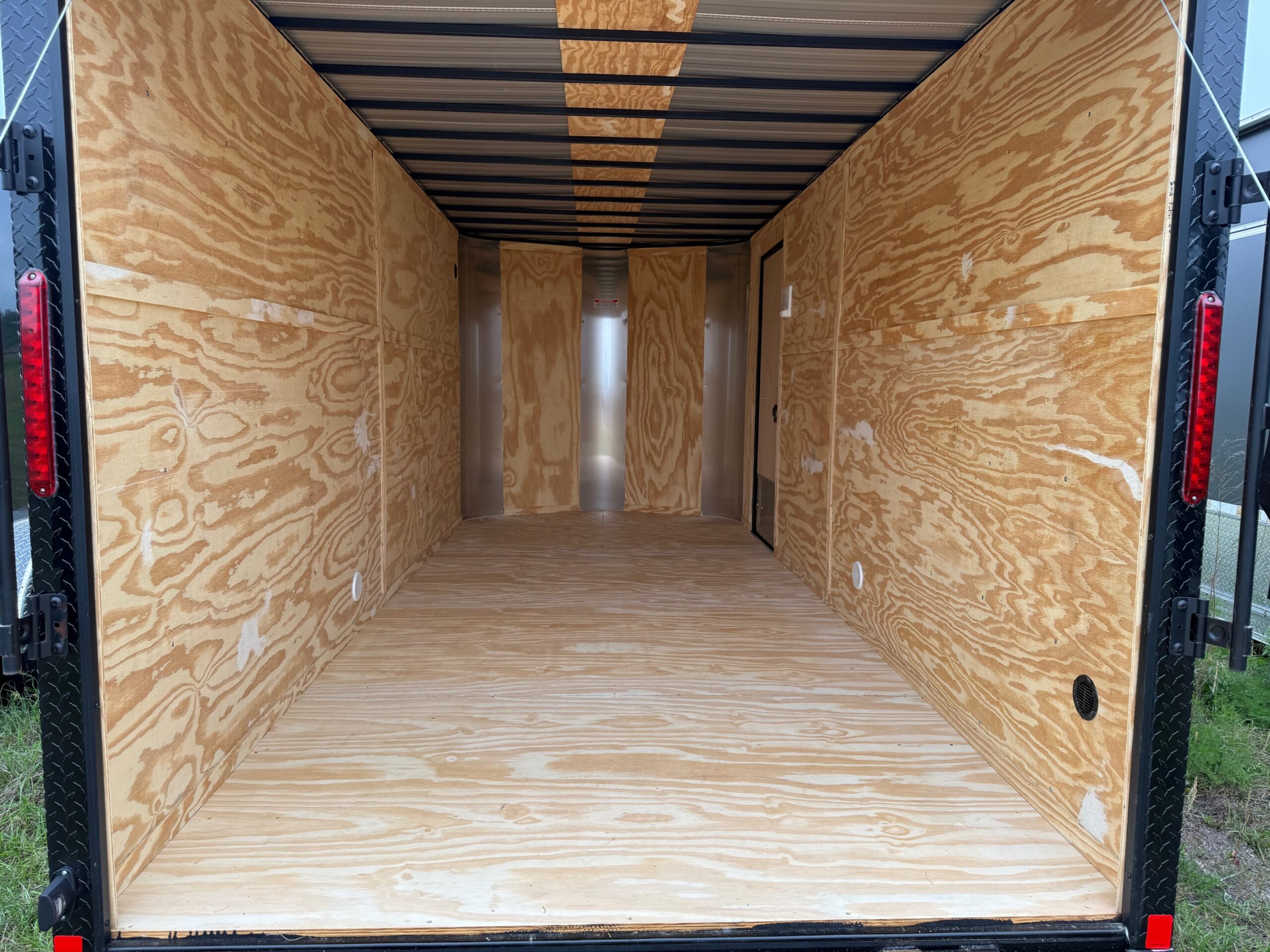 7×16 Tandem Axle Trailer – V-nose – Ramp Door – Side Door - 6 Foot 9 Inch Ceiling - Black Out Package - Image 5