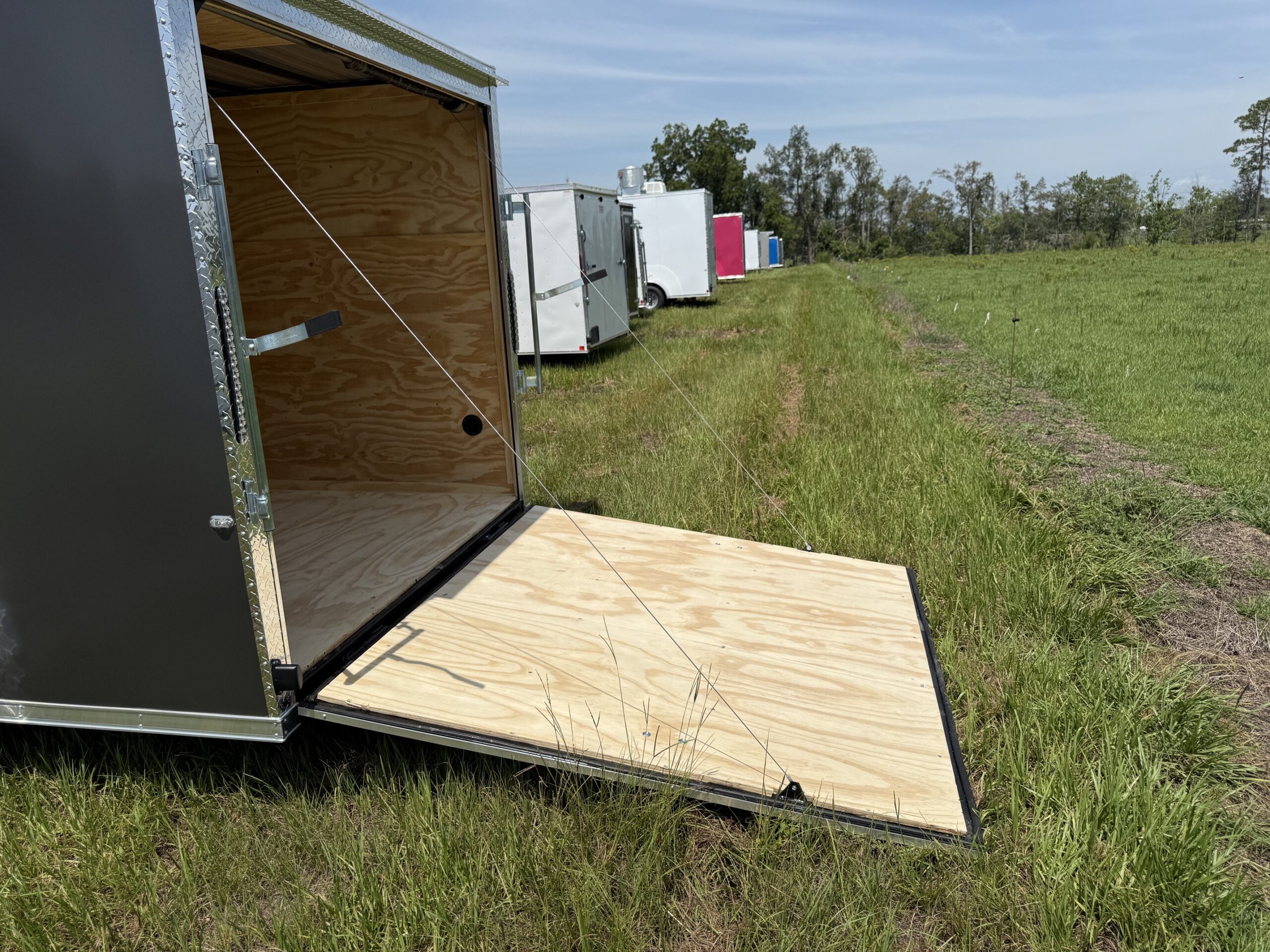 7×16 Tandem Axle Trailer – 16” On Center Floors & Walls – V-nose – Ramp Door – Side Door - Image 4