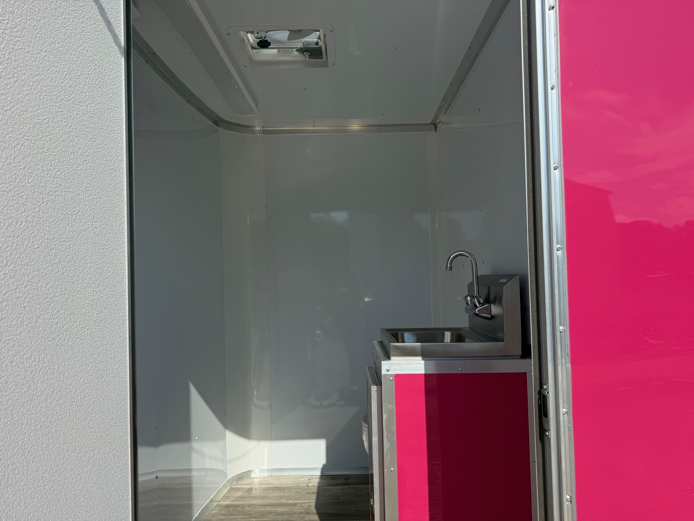 7×14 Single Axle Concession Trailer- Sink Package – Finished Interior – 7 Foot Ceiling – Bathroom Package - Image 7